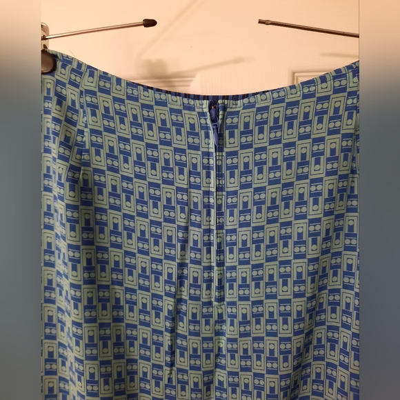 Emma James Reversible High Low Print Skirt - Picture 5 of 12